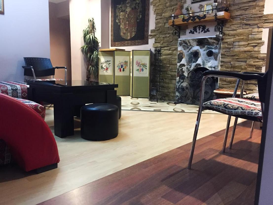 The Sindh House - Indus Aroma Restaurant Tbilisi 호텔 외부 사진
